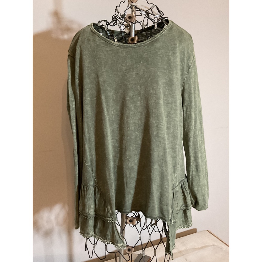 Everleigh Women Green Long Sleeve Ruffle Lace Trim High Low Slub Knit Top‎ L